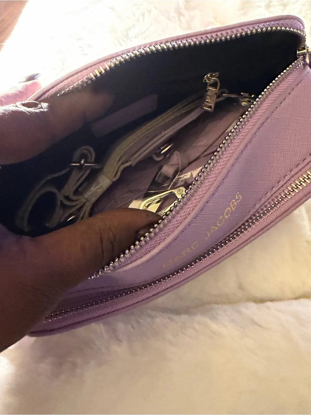 Marc Jacobs Lilac Leather Crossbody Camera Bag with Coin Pouch - Picture 7 of 9
